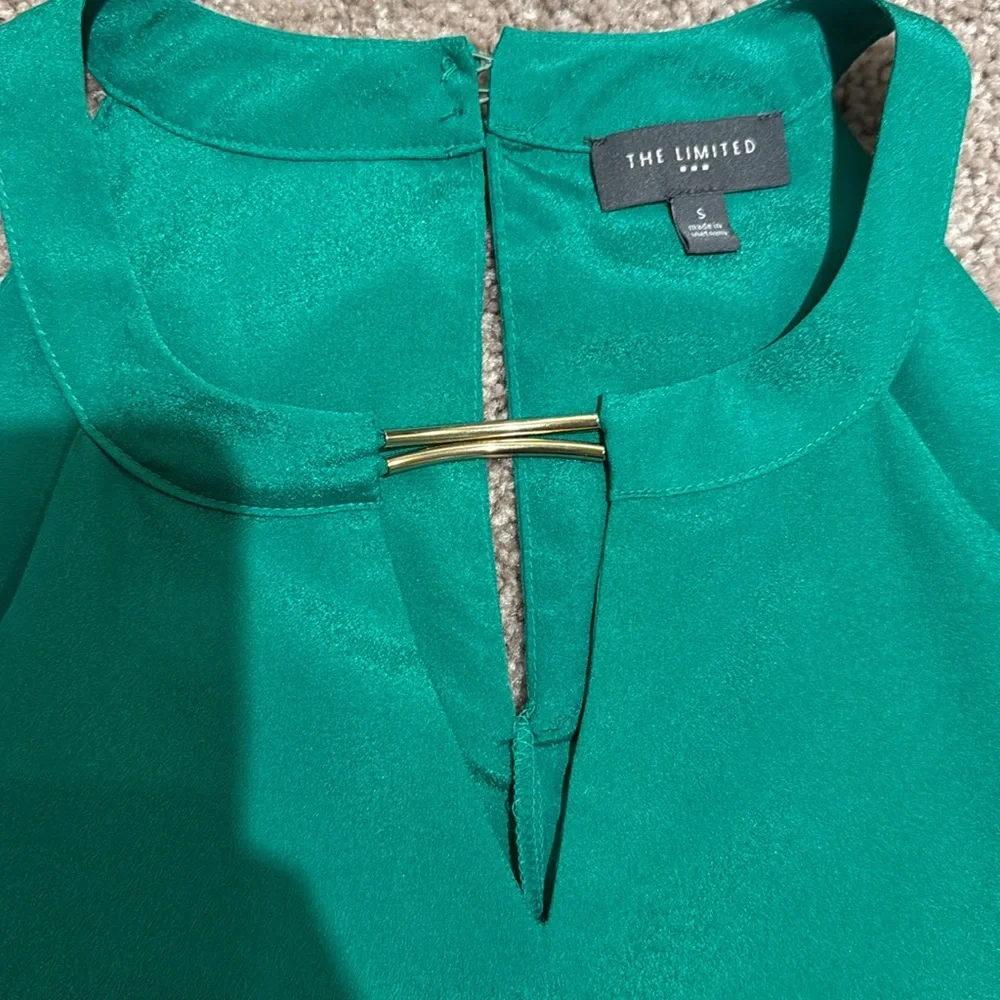 The Limited Green Tank Top - Picture 2 of 3